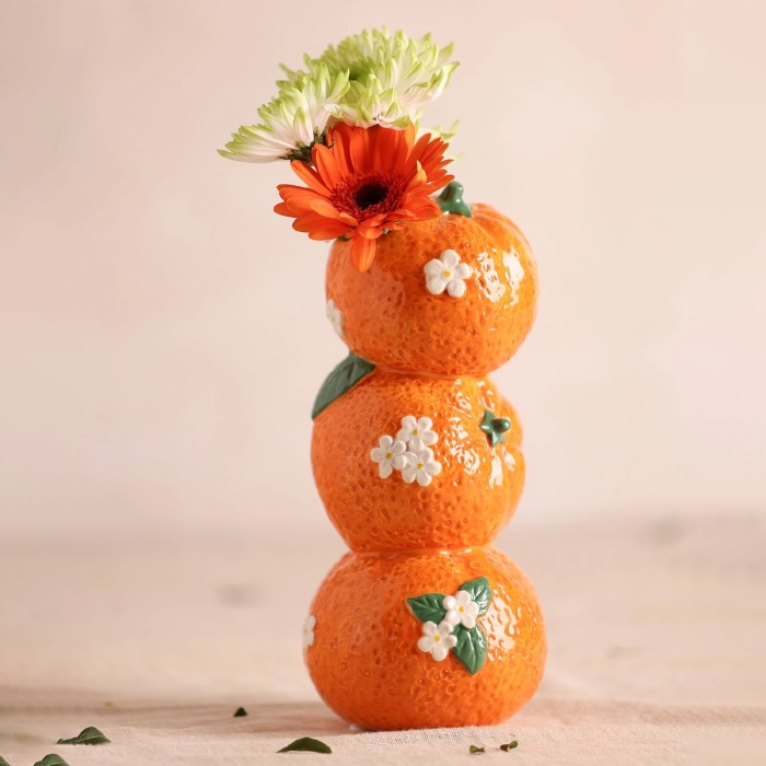 Vase 3 Oranges The Cottage Garden