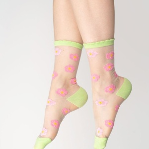 Chaussettes transparentes...