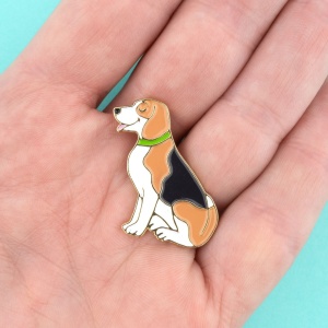 Pin's Beagle Coucou Suzette