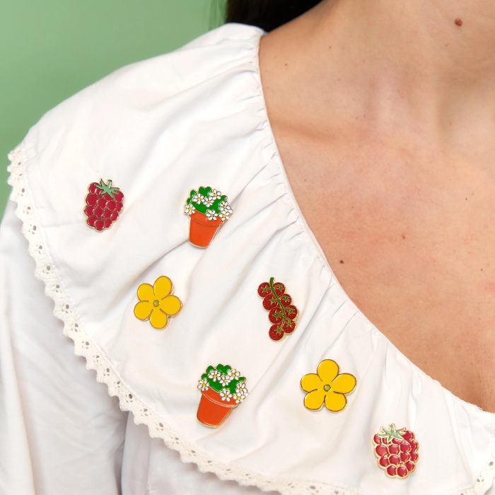 Pin's Bouton d'Or Coucou Suzette