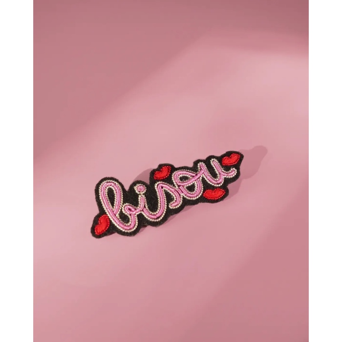 Broche brodée Bisou Malicieuse