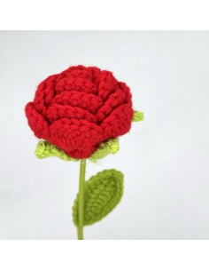 Rose rouge en crochet 2